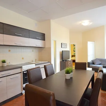 Lejlighed Budget By Hi5 - Feherhajo